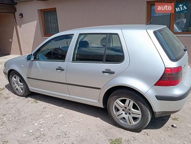 Volkswagen Golf, 2002г. 1.6л. бензин Рівне в кредит