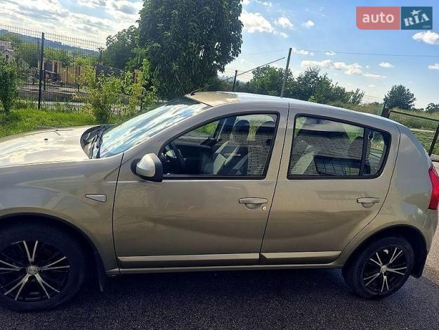 Renault Sandero, 2011г. 1.6л. бензин Дніпро в кредит