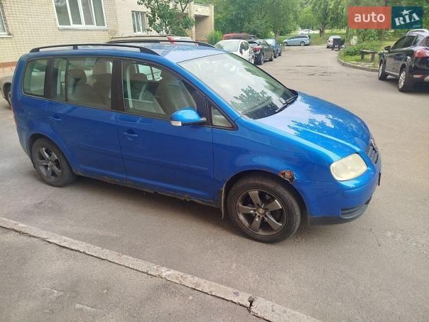 Volkswagen Touran, 2004г. 1.6л. бензин Київ в кредит