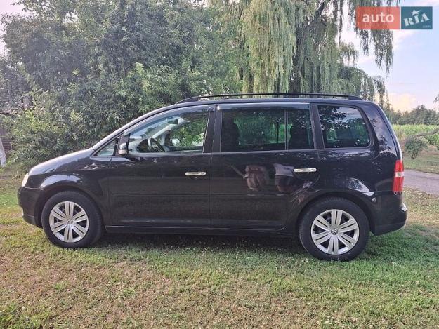 Volkswagen Touran, 2006г. 1.6л. бензин Київ в кредит