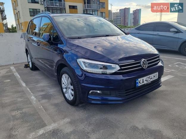 Volkswagen Touran, 2018г. 1.6л. дизель Київ в кредит