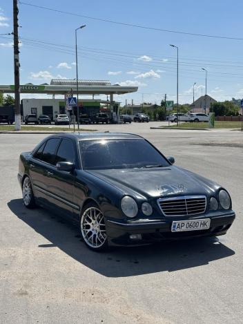 Mercedes-benz E series, 2000г. 3.2л. бензин Київ в кредит