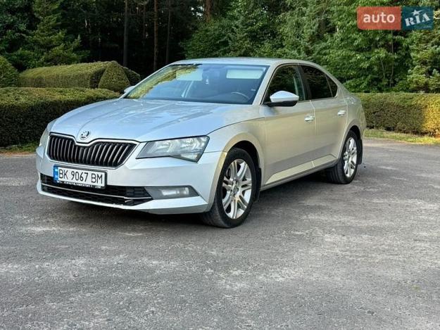 Skoda Superb, 2016г. 1.8л. бензин Рівне в кредит