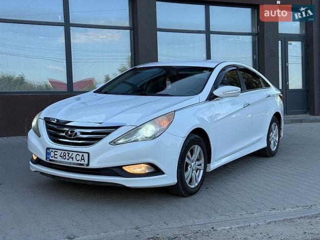 Hyundai Sonata, 2014г. 2.4л. бензин Чернівці в кредит