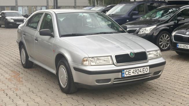 Skoda Octavia, 1998г. 1.6л. бензин Чернівці в кредит
