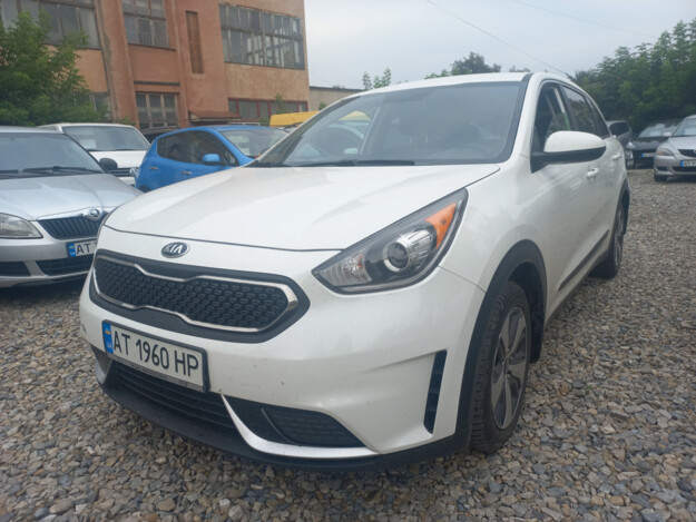 taziki pic 2025 07 000000160270649 20 Kia Niro 2017р. 1.6 гібрид, Івано-Франківськ - 20000 грн/міс.