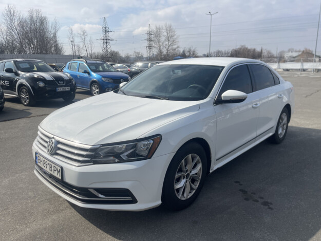 Volkswagen Passat, 2016г. 1.8л. бензин Київ в кредит