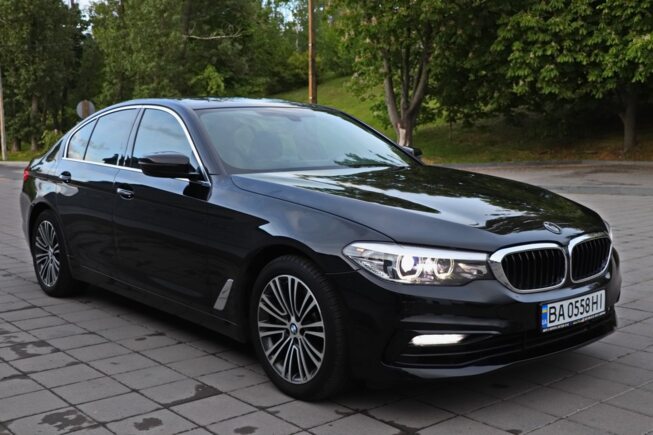Bmw 530i, 2017г. 2.0л. бензин Київ в кредит