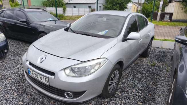 Renault Fluence, 2010г. 1.6л. бензин Чернігів в кредит
