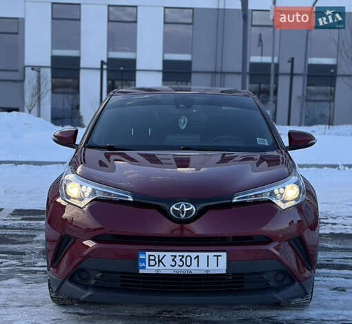 Toyota C-hr, 2018г. 2.0л. бензин Рівне в кредит