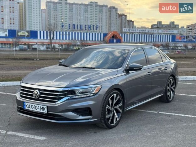 Volkswagen Passat, 2020г. 2.0л. бензин Київ в кредит