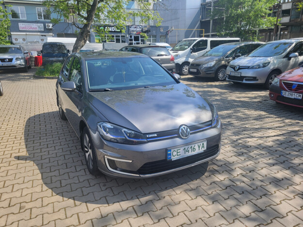 Volkswagen E-golf, 2018г. 36.0л. Електро Чернівці в кредит