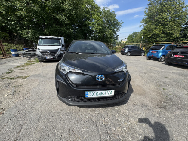 Toyota C-hr, 2021г. 54.0л. Електро Кам'янець-Подільський в кредит