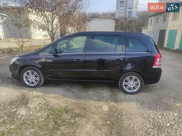 Opel Zafira tourer, 2011г. 1.7л. дизель Тернопіль в кредит