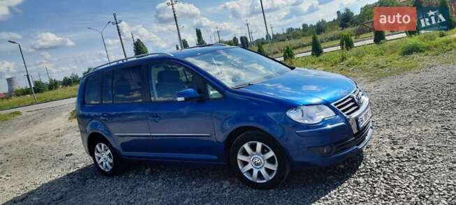 Volkswagen Touran, 2008г. 2.0л. бензин Рівне в кредит