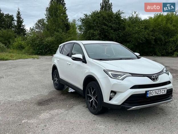 Toyota Rav4, 2015г. 2.2л. дизель Тернопіль в кредит