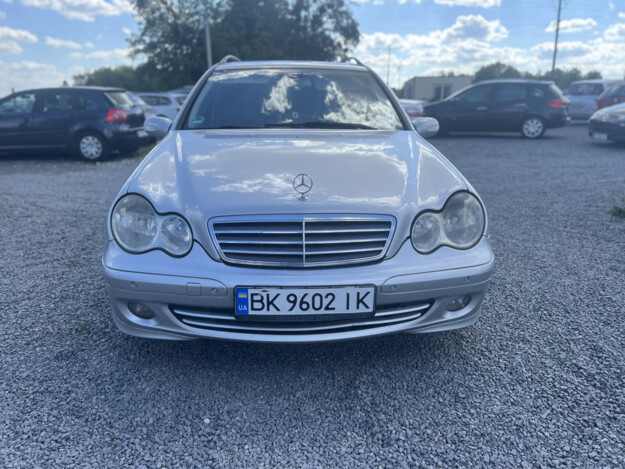 Mercedes-benz C-class, 2004г. 2.1л. дизель Рівне в кредит