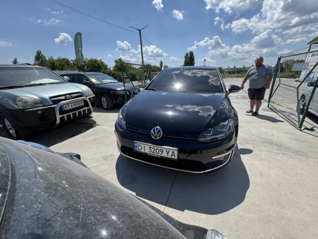 Volkswagen E-golf, 2015г. 24.0л. Електро Кам'янець-Подільський в кредит