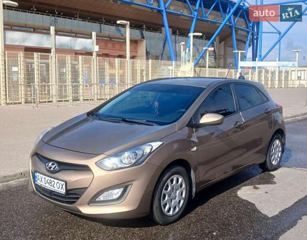 Hyundai I30, 2013г. 1.6л. гібрид Харків в кредит
