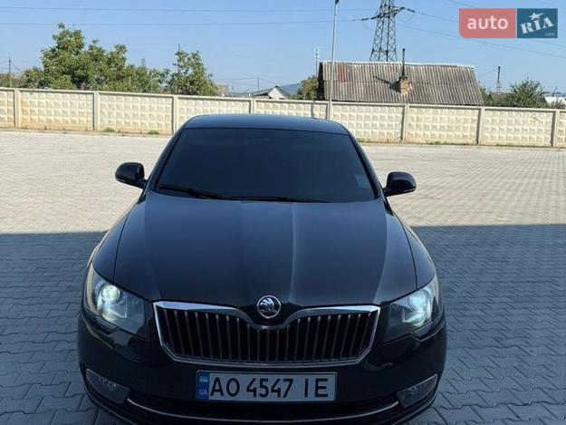Skoda Superb, 2015г. 2.0л. дизель Ужгород в кредит