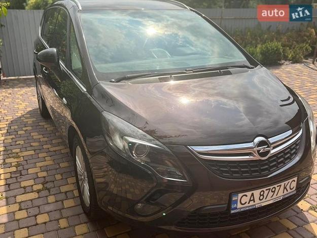 Opel Zafira, 2013г. 2.0л. дизель Черкаси в кредит