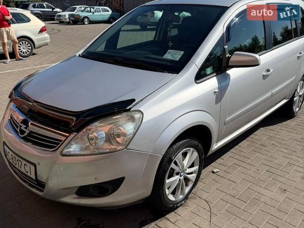 Opel Zafira, 2008г. 1.9л. дизель Рівне в кредит