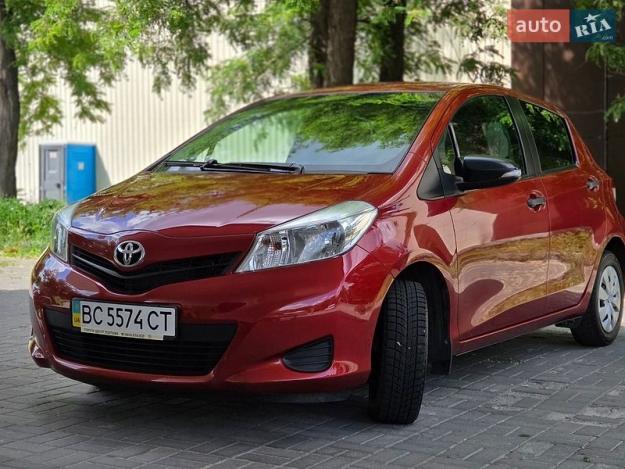 Toyota Yaris, 2012г. 1.0л. бензин Дніпро в кредит