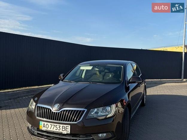 Skoda Superb, 2013г. 1.8л. бензин Ужгород в кредит