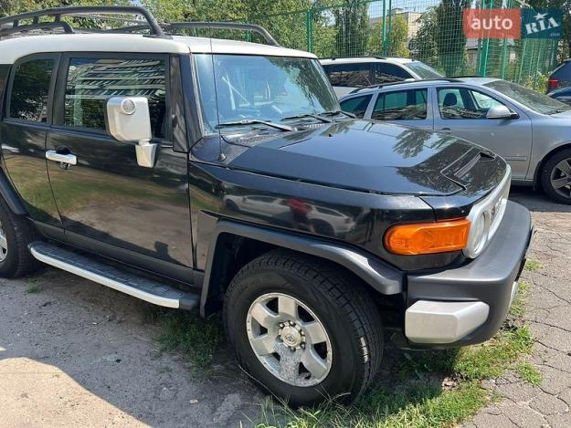 Toyota Fj cruiser, 2006г. 4.0л. бензин Київ в кредит