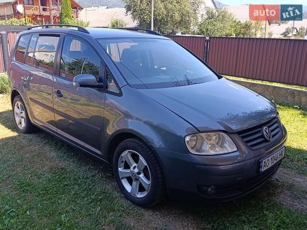 Volkswagen Touran, 2003г. 1.6л. бензин Ужгород в кредит