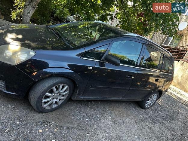 Opel Zafira, 2006г. 1.9л. дизель Луцьк в кредит