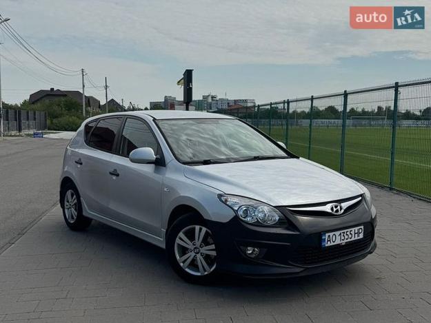 Hyundai I30, 2011г. 1.4л. бензин Ужгород в кредит