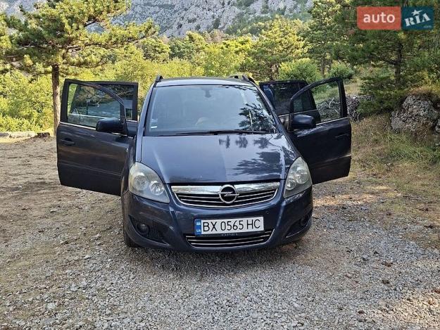 Opel Zafira, 2010г. 1.7л. дизель Хмельницький в кредит