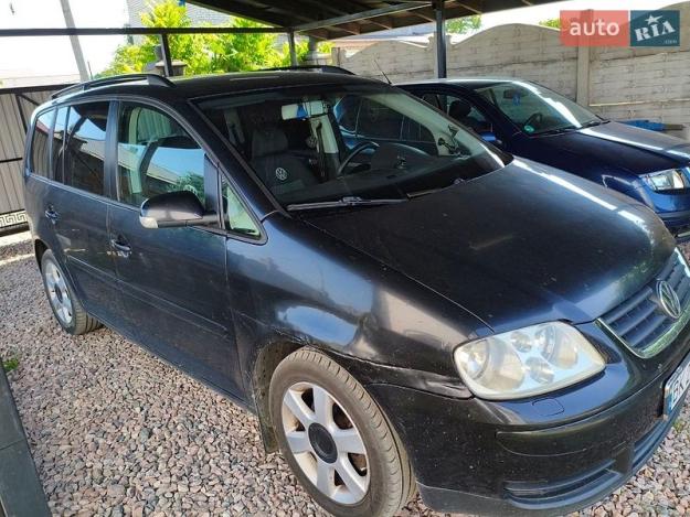 Volkswagen Touran, 2006г. 1.6л. бензин Рівне в кредит