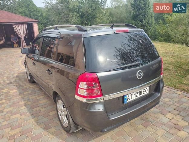 Opel Zafira, 2009г. 1.8л. бензин Івано-Франківськ в кредит