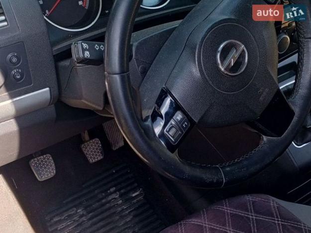 Opel Zafira, 2010г. 1.6л. бензин Львів в кредит