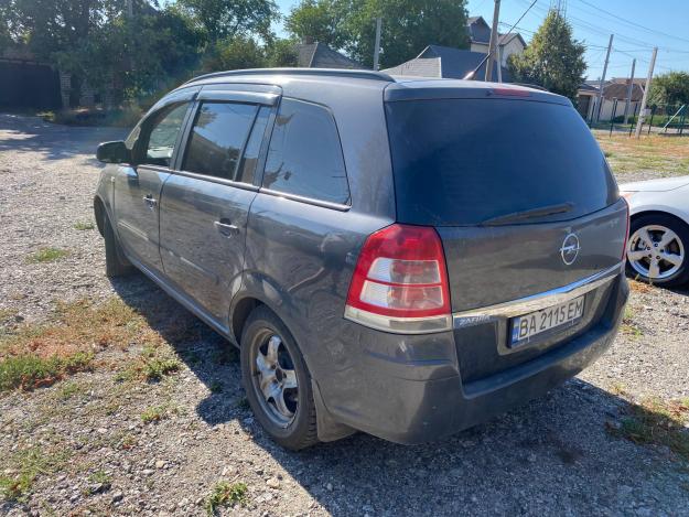 Opel Zafira, 2011г. 1.8л. бензин Кропивницький в кредит