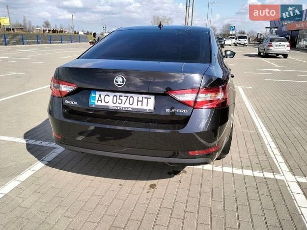 Skoda Superb, 2015г. 1.8л. бензин Луцьк в кредит