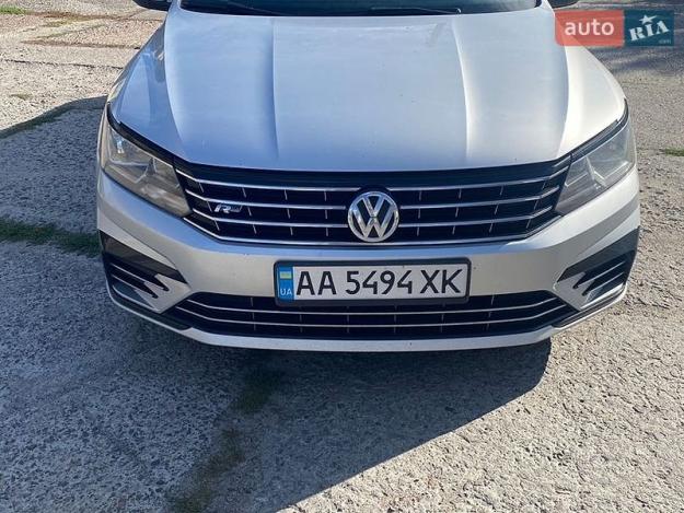 Volkswagen Passat, 2016г. 1.8л. бензин Київ в кредит