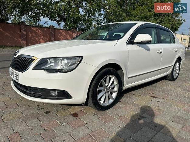 Skoda Superb, 2013г. 1.6л. дизель Ужгород в кредит