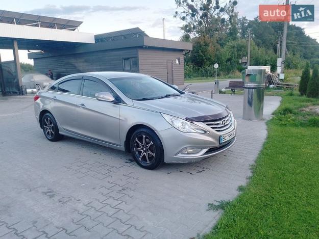 Hyundai Sonata, 2011г. 2.0л. бензин Львів в кредит