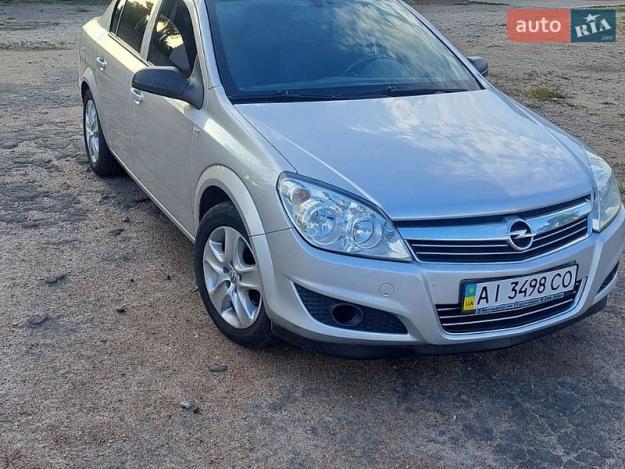 Opel Astra, 2012г. 1.6л. бензин Київ в кредит