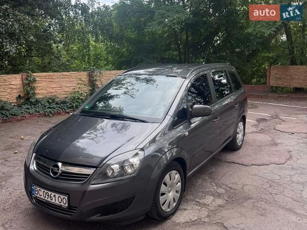 Opel Zafira, 2012г. 1.7л. дизель Житомир в кредит