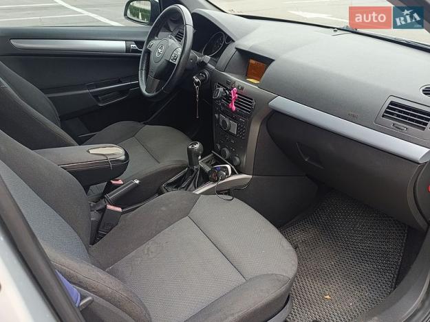 Opel Astra, 2006г. 1.6л. бензин Полтава в кредит