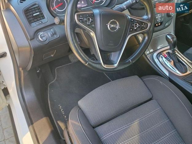 Opel Insignia, 2014г. 2.0л. дизель Луцьк в кредит