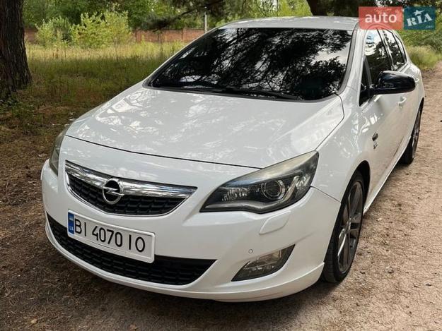 Opel Astra, 2011г. 1.7л. дизель Полтава в кредит