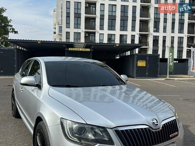 Skoda Superb, 2014г. 2.0л. дизель Ужгород в кредит