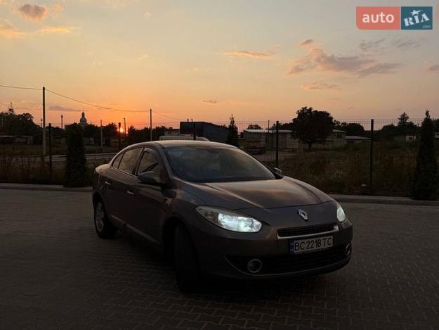 Renault Fluence, 2011г. 2.0л. бензин Львів в кредит