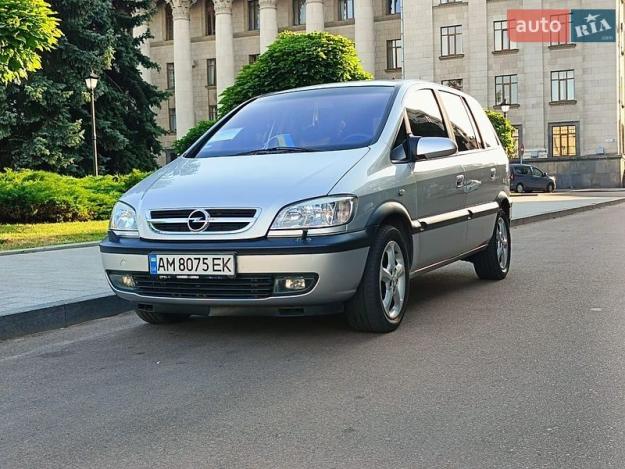 Opel Zafira, 2004г. 1.8л. бензин Житомир в кредит