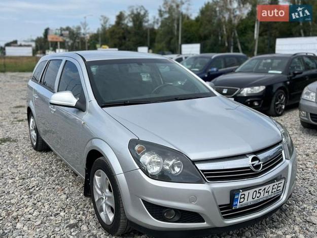 Opel Astra, 2013г. 1.6л. гібрид Полтава в кредит